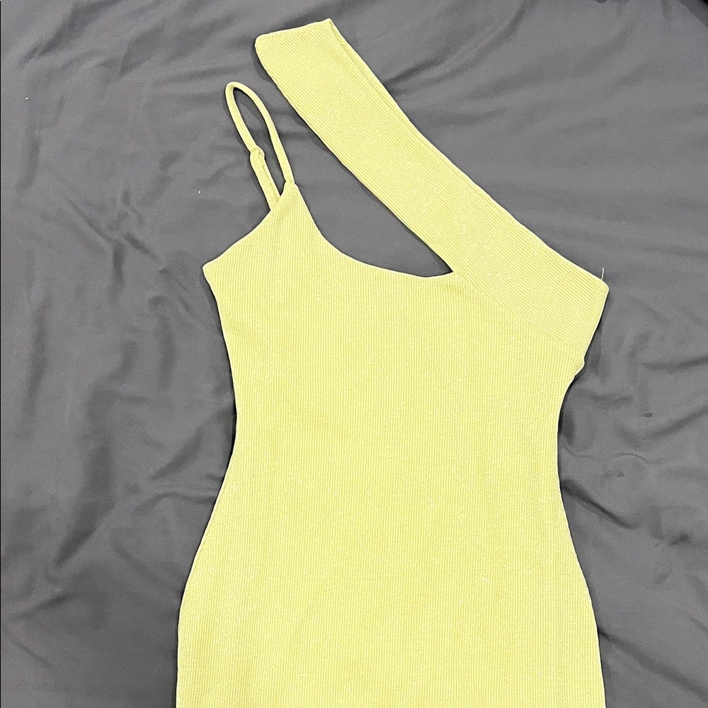 h:ours One-Shoulder Dress in Soft Yellow